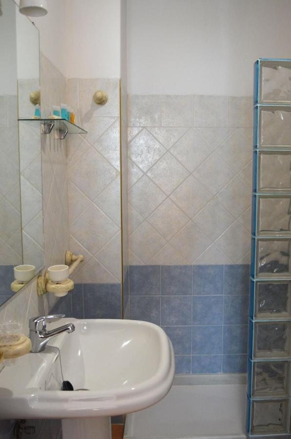 Hotel Hostal Dona Antonia Punta Umbría Esterno foto