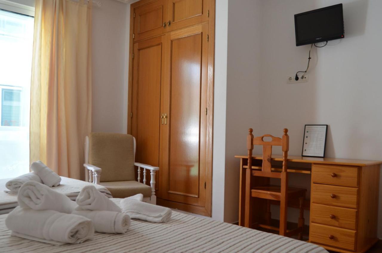 Hotel Hostal Dona Antonia Punta Umbría Esterno foto