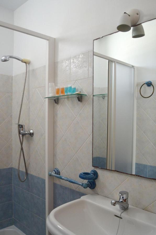 Hotel Hostal Dona Antonia Punta Umbría Esterno foto